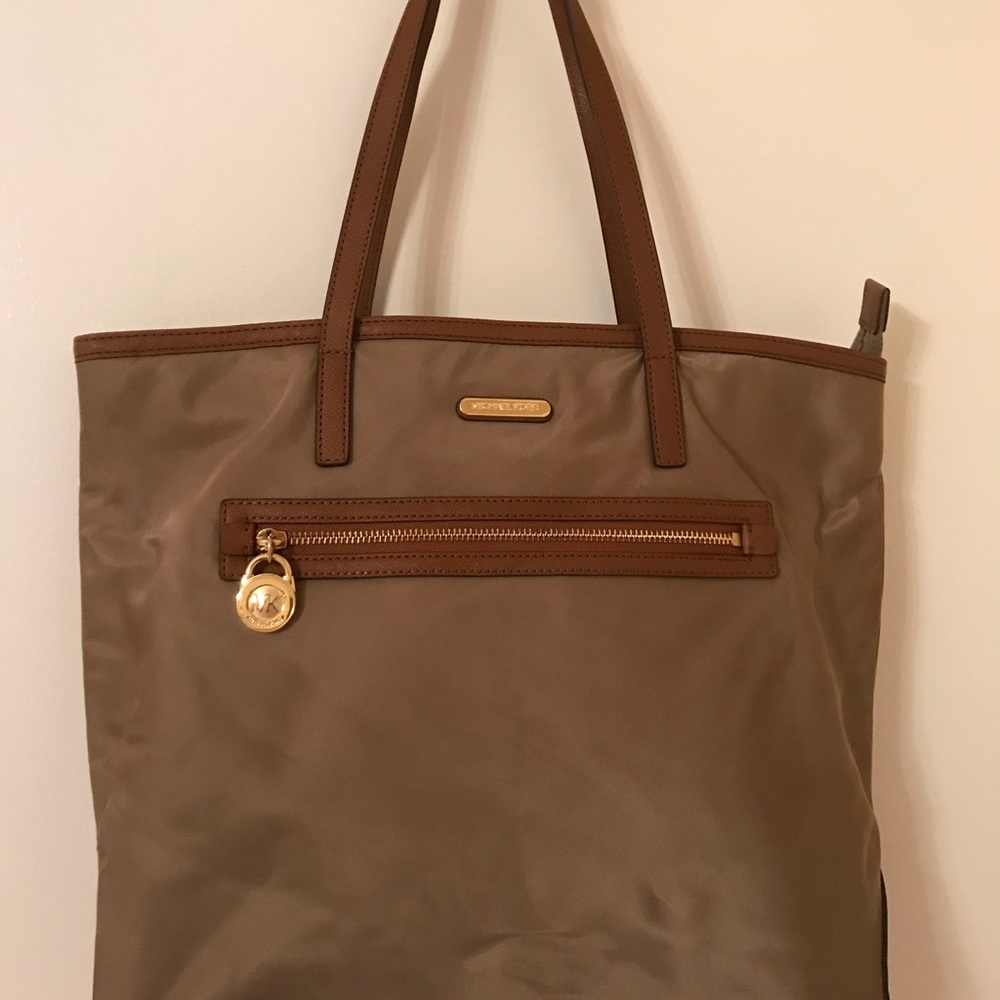 Authentic Michael Kors Large Kempton Tote